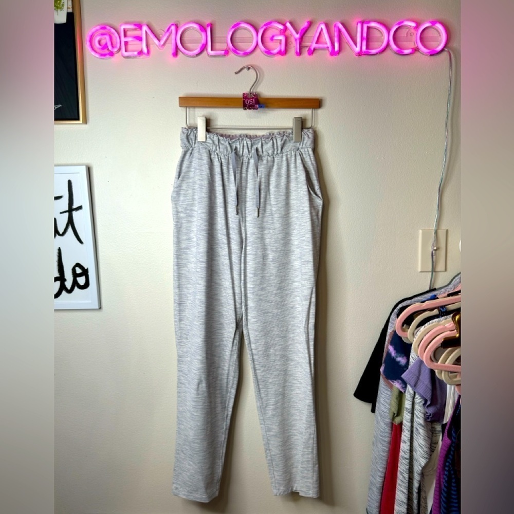 🍋51. Lululemon On The Fly Pant *27" in Wee Are From Space Nimbus Battleship